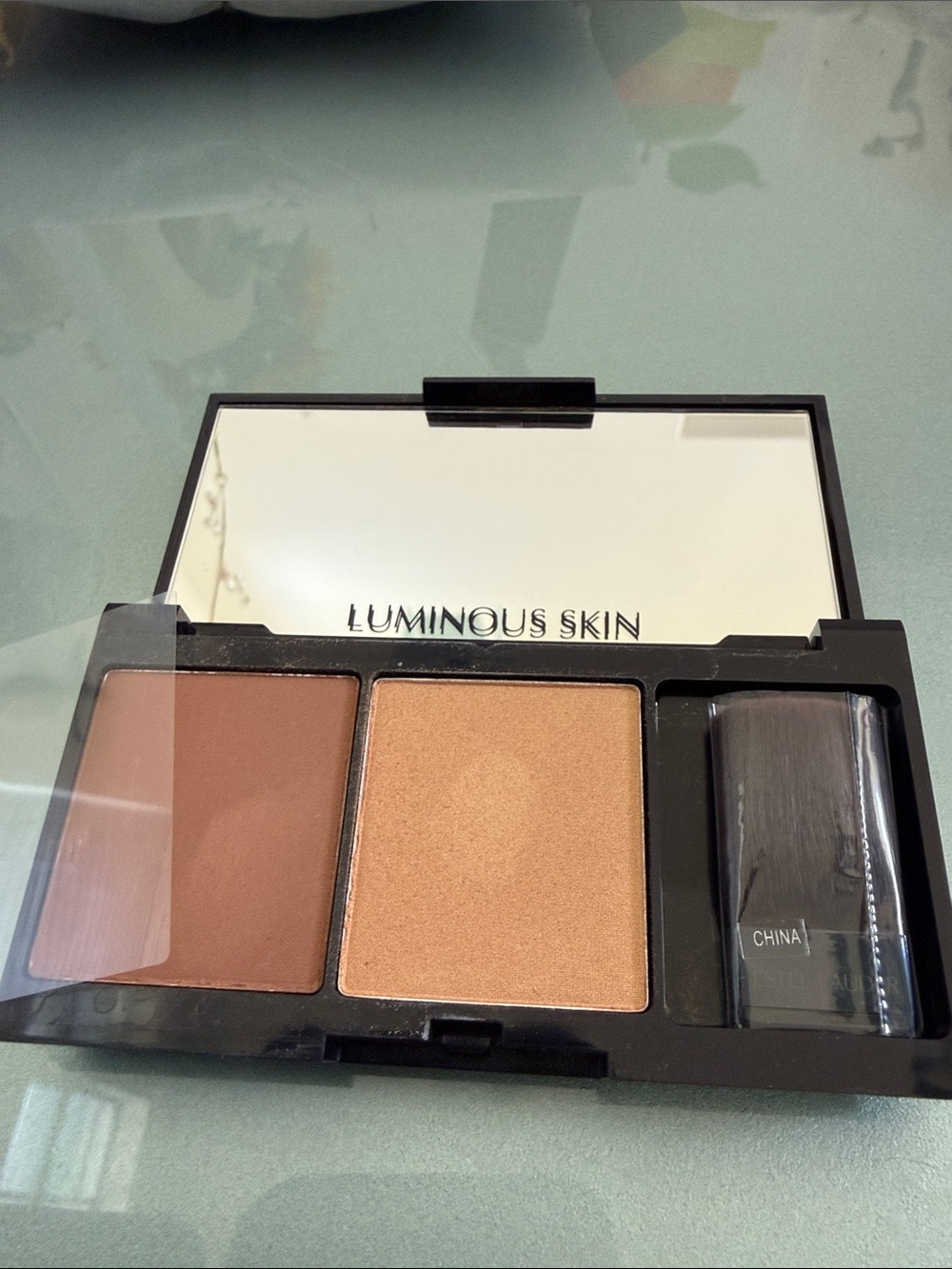 Estee Lauder Luminous Skin Bronzer & Highlight Duo in Brown and Gold